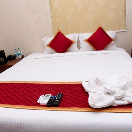 Sri Vishnu Residency Hotel Sriperumbudur Exterior photo