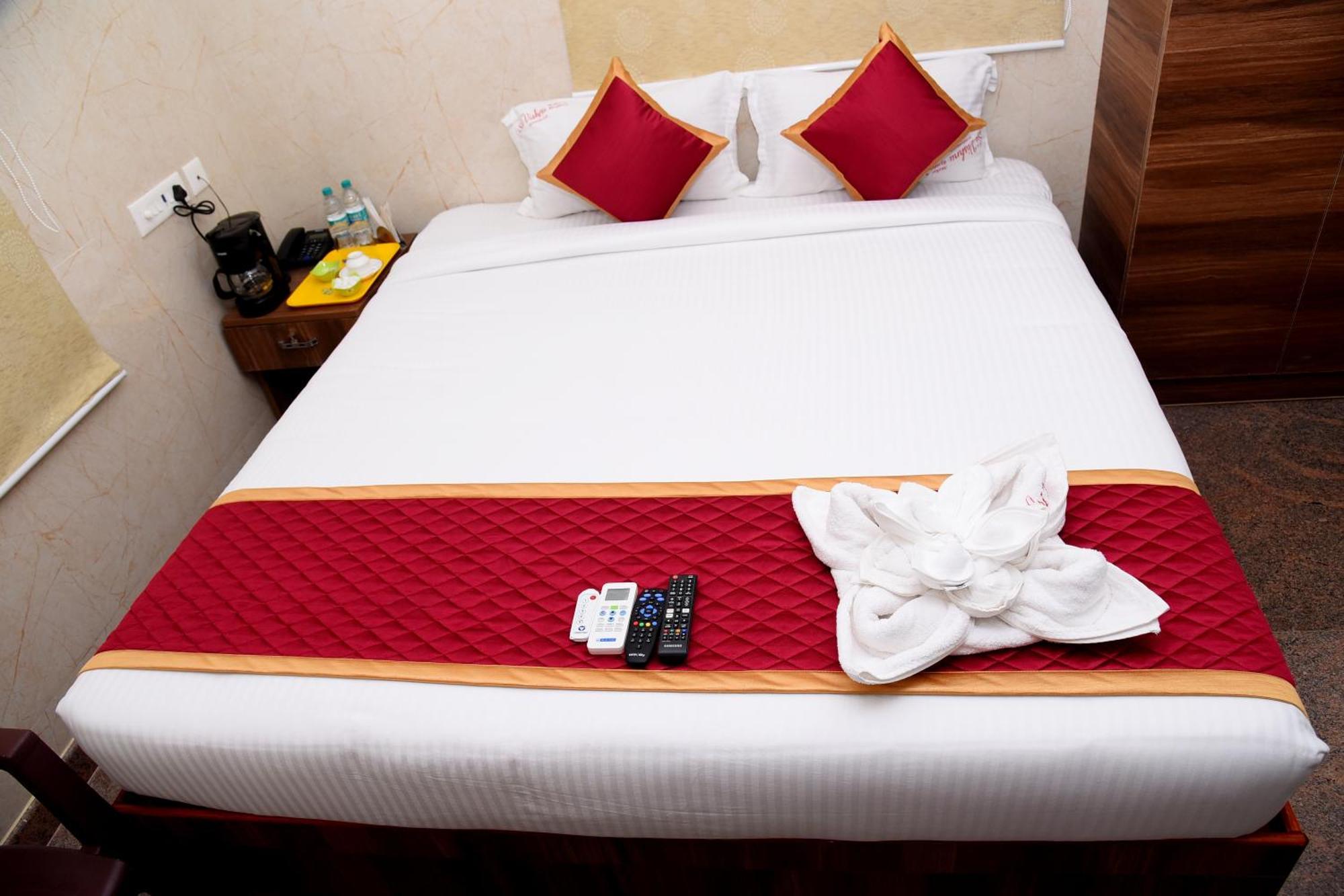 Sri Vishnu Residency Hotel Sriperumbudur Exterior photo
